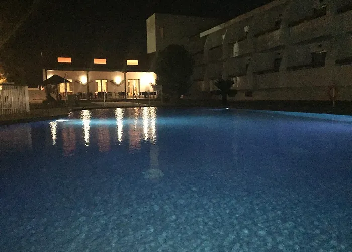 普拉迪约康尼尔酒店 3*