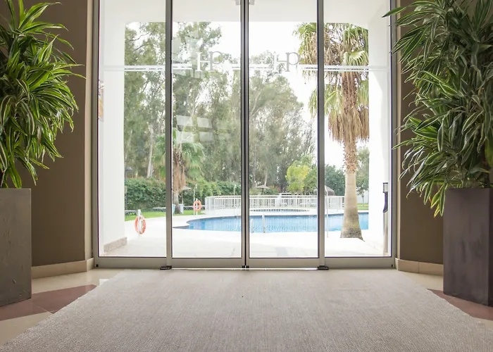 普拉迪约康尼尔酒店 3*