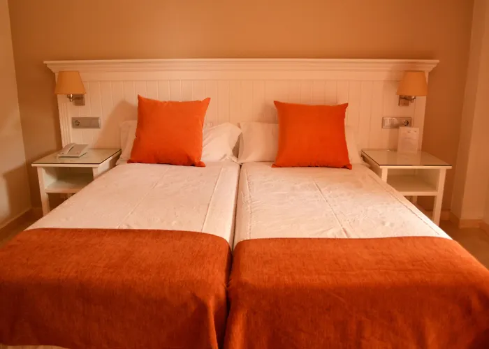 普拉迪约康尼尔酒店 3*