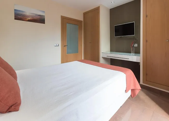 普拉迪约康尼尔酒店